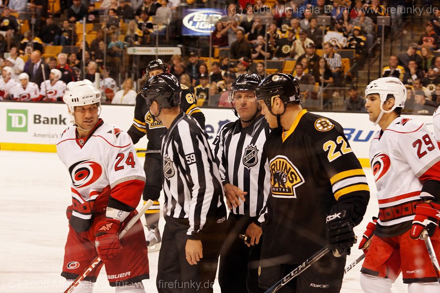 3.10.2009 Bruins - Hurricanes NHL