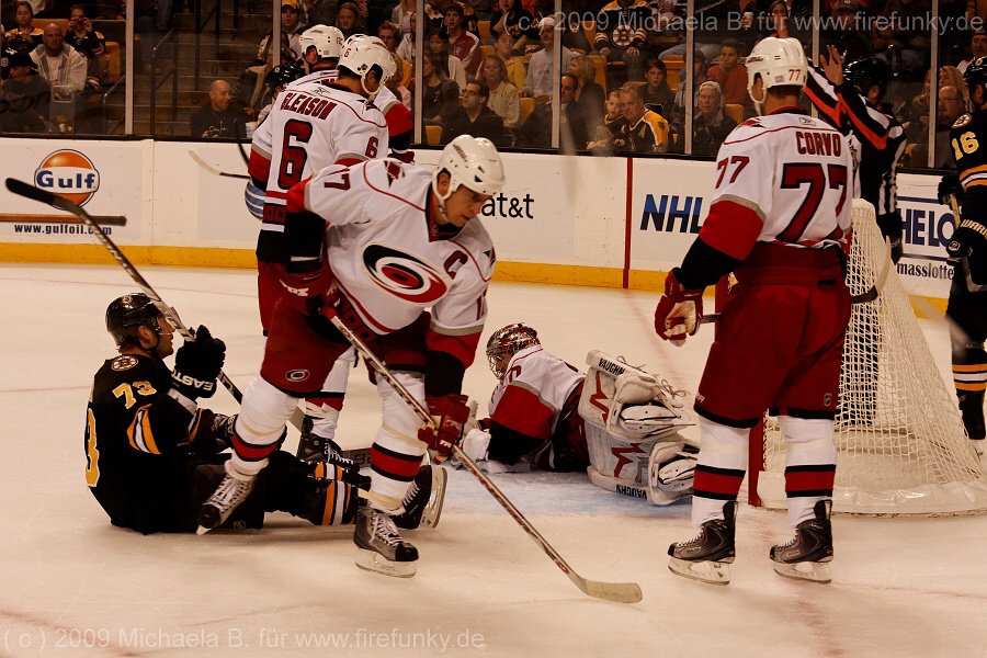 3.10.2009 Bruins - Hurricanes NHL