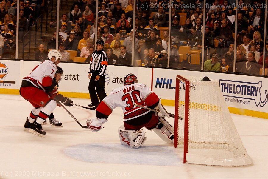 3.10.2009 Bruins - Hurricanes NHL