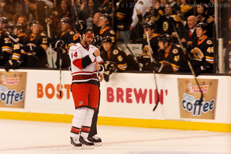 3.10.2009 Bruins - Hurricanes NHL