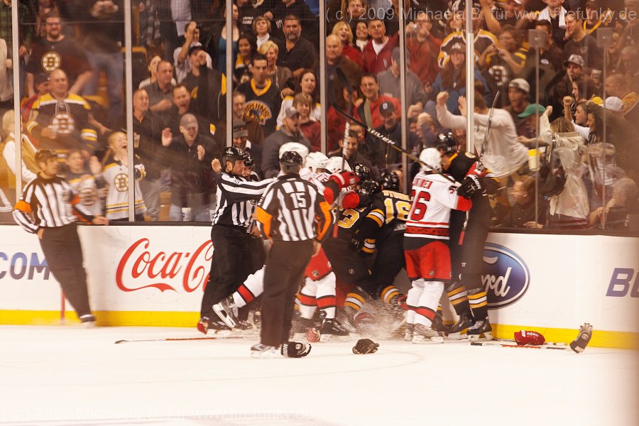 3.10.2009 Bruins - Hurricanes NHL
