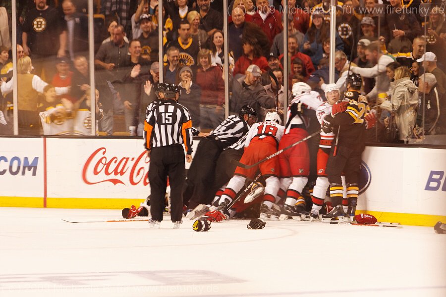 3.10.2009 Bruins - Hurricanes NHL