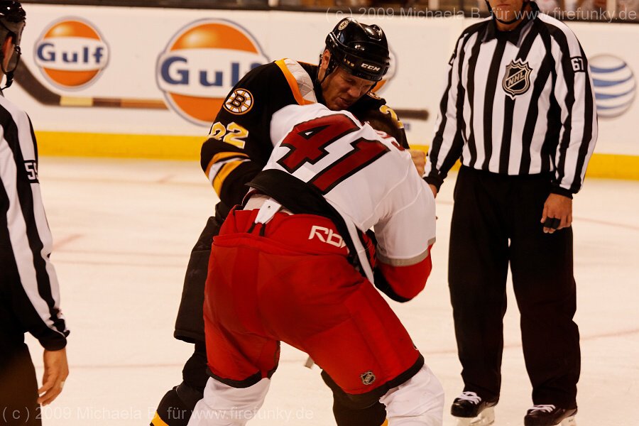 3.10.2009 Bruins - Hurricanes NHL