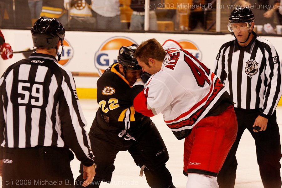 3.10.2009 Bruins - Hurricanes NHL