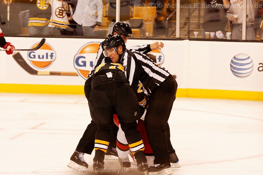 3.10.2009 Bruins - Hurricanes NHL