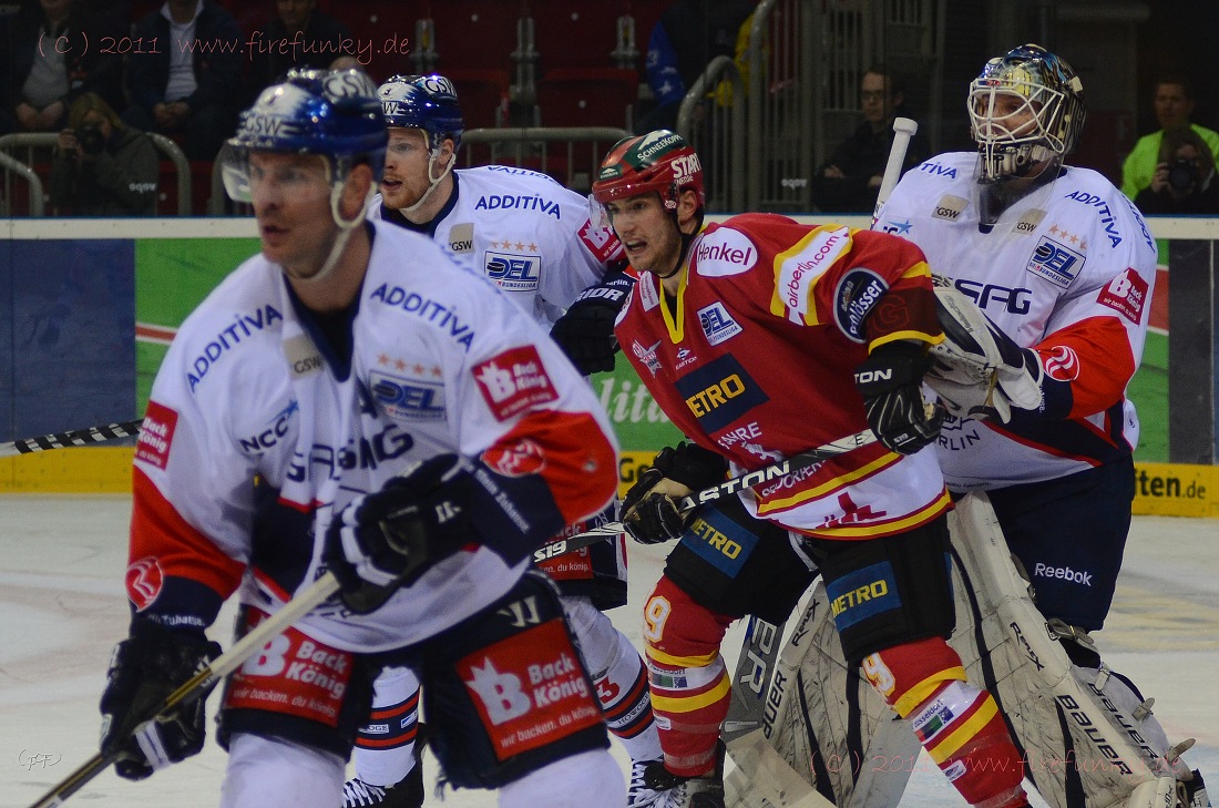DEG - Eisbären Berlin 1 - 0        16.2.2011