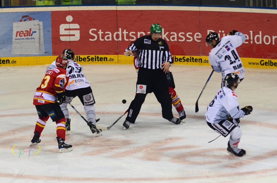 DEG - KEV  5 - 3    18.2.11
