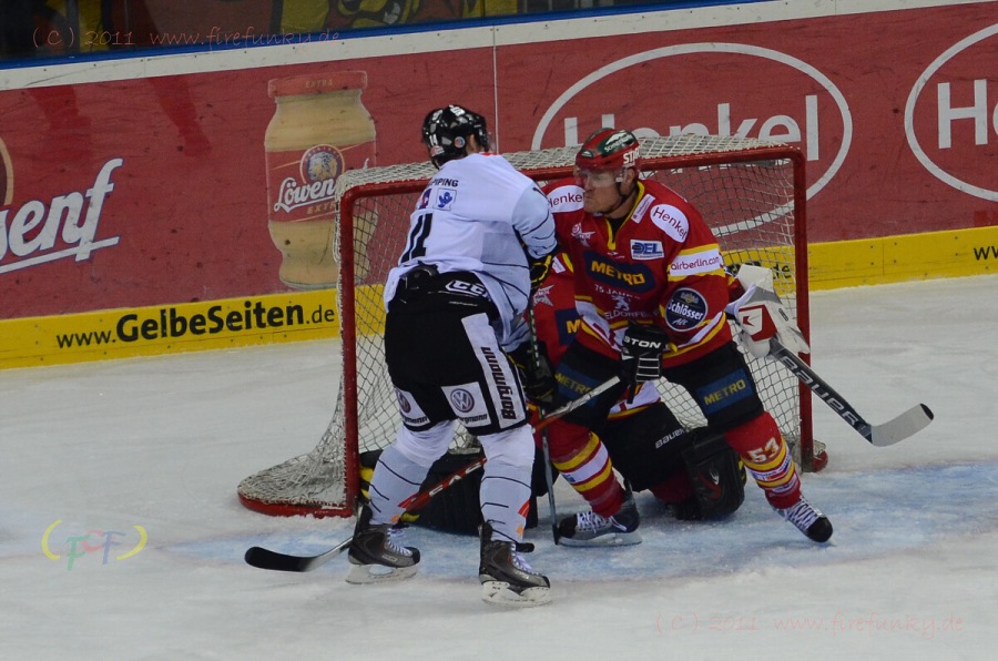 DEG - KEV  5 - 3    18.2.11