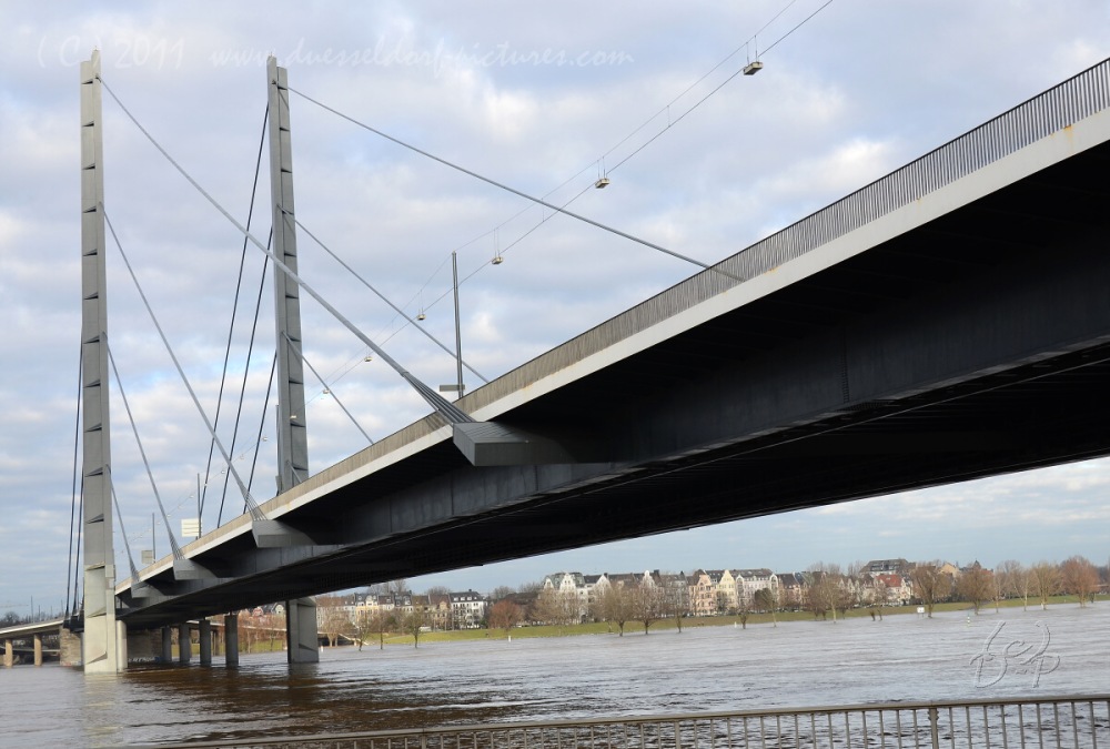 16.1.11 Hochwasser in Düsseldorf 8,34 m