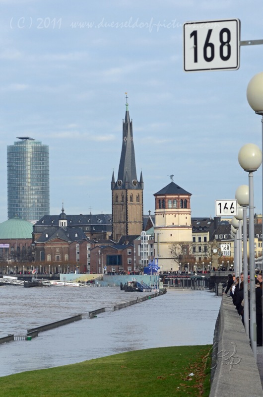 16.1.11 Hochwasser in Düsseldorf 8,34 m